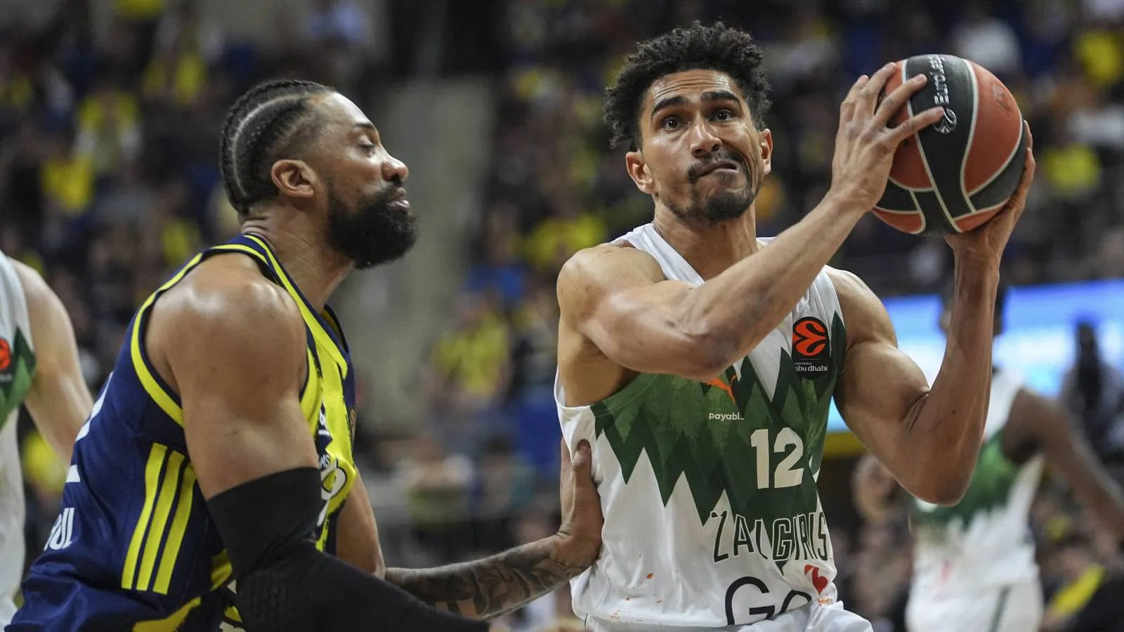 Fenerbahçe Beko, evinde Zalgiris'e 10 sayı farkla mağlup oldu