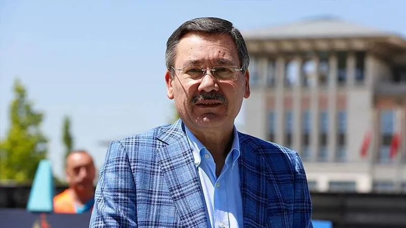 CHP vekil açıkladı: Melih Gökçek'in belediye kasasından yaptırdığı kendi robotunun güncel değeri 4 milyon 130 bin lira
