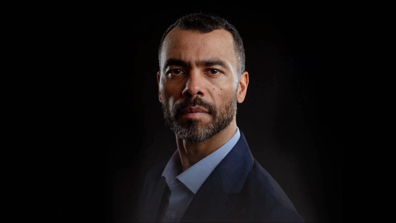 Eski efsane futbolcu Ashley Cole, Cesena'nın yeni teknik direktörü oldu