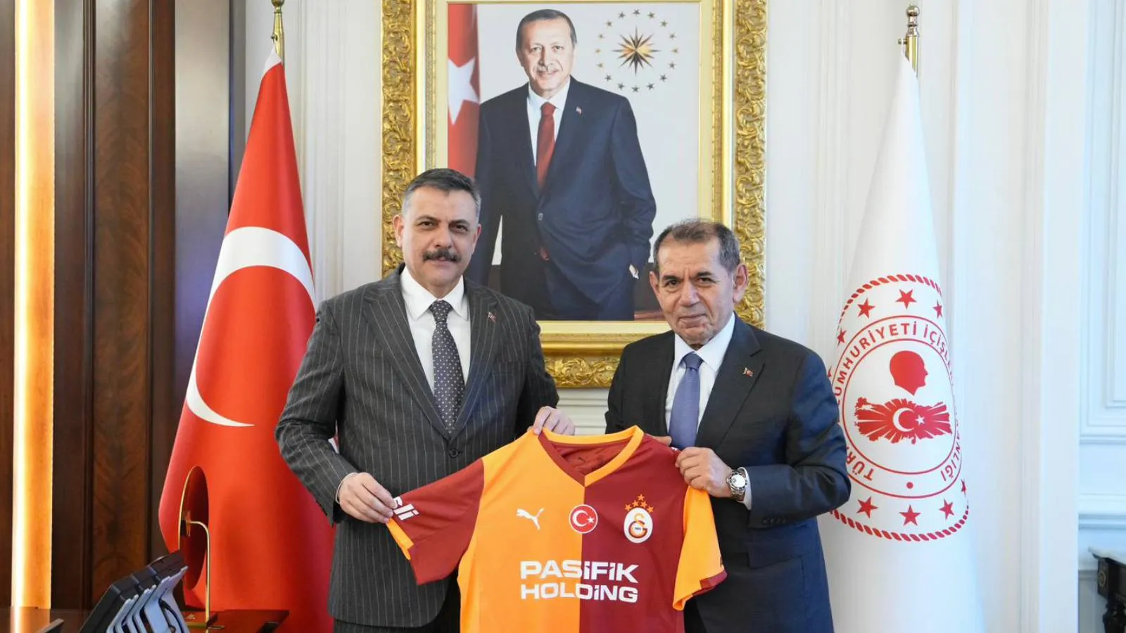 Dursun Özbek, İçişleri Bakanı Mustafa Çiftçi'yi ziyaret etti