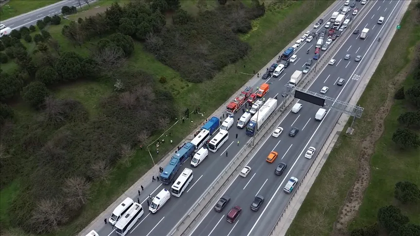 Cezaevi nakil aracının karıştığı zincirleme kazada 13 kişi taburcu edildi