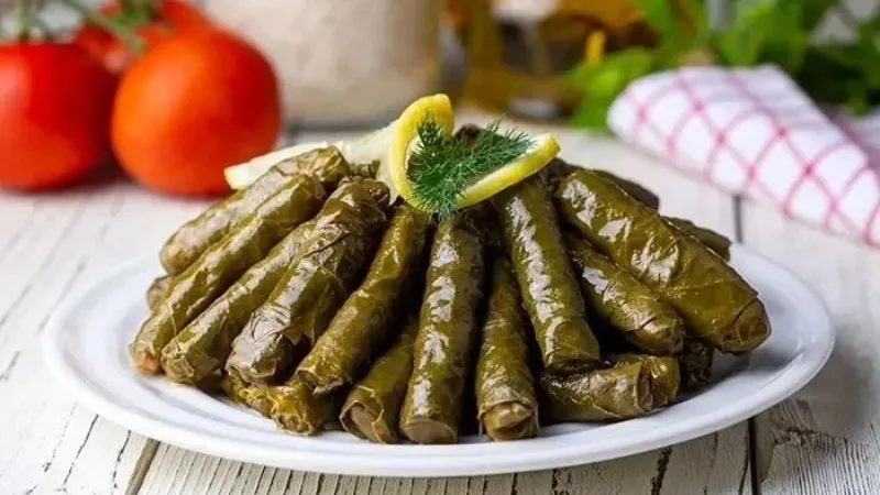 <p>Dolmades - Yaprak sarması</p>