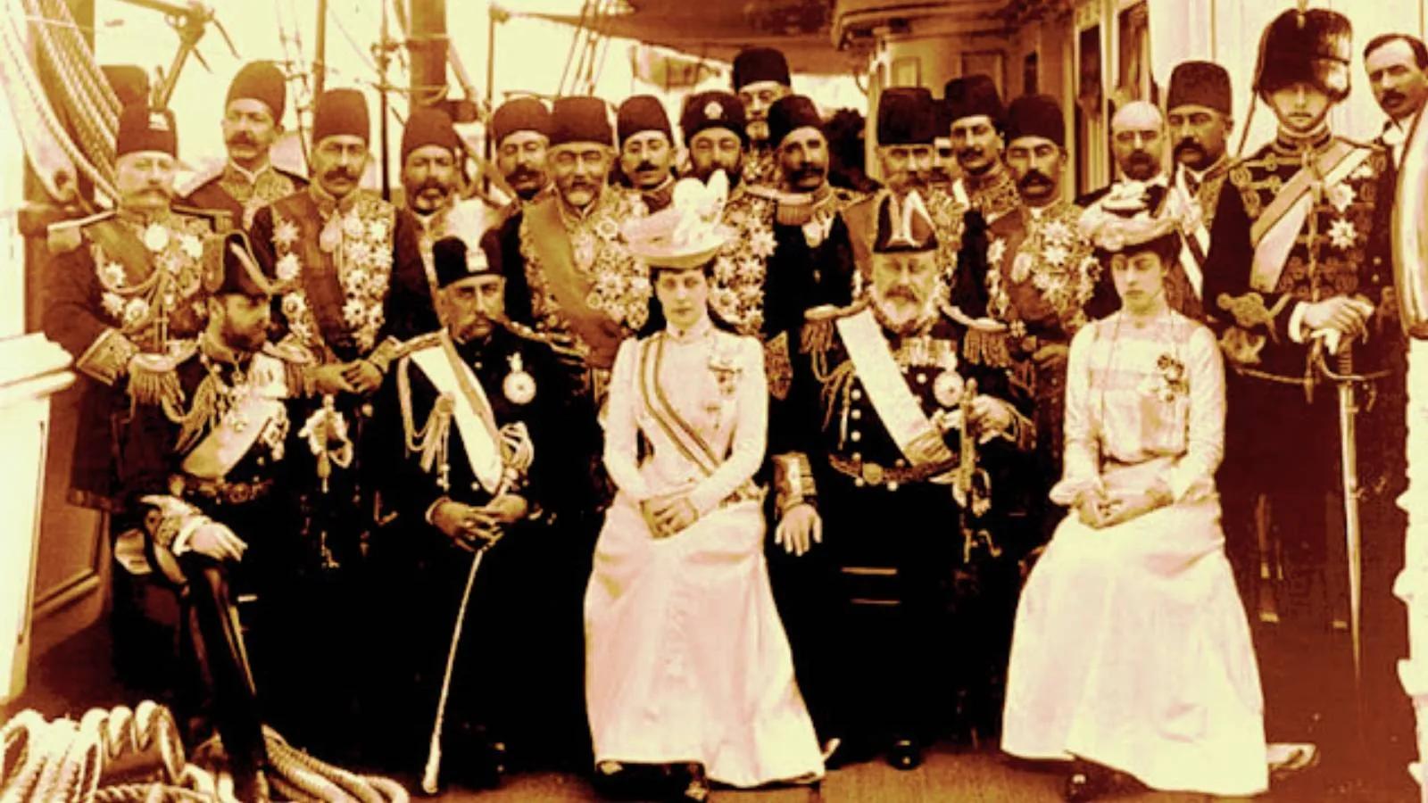 İran’ı Anlamak 1: Tüm dertlerin sebebi o “kahrolası” petrol!