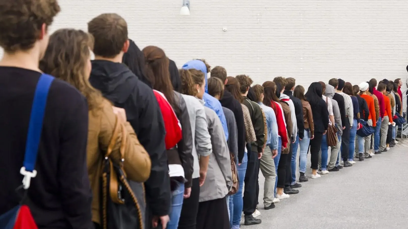 Genç işsizliği için hazırlanan pakete eleştiri: Kaynakların işverenlere aktarılmasına yaradı!