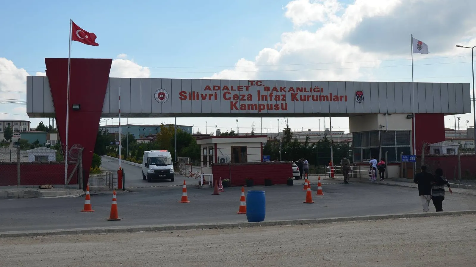 Silivri'de Marmara Ceza Kampüsü'nün otopark ve ulaşım ihtiyacı için acele kamulaştırma kararı