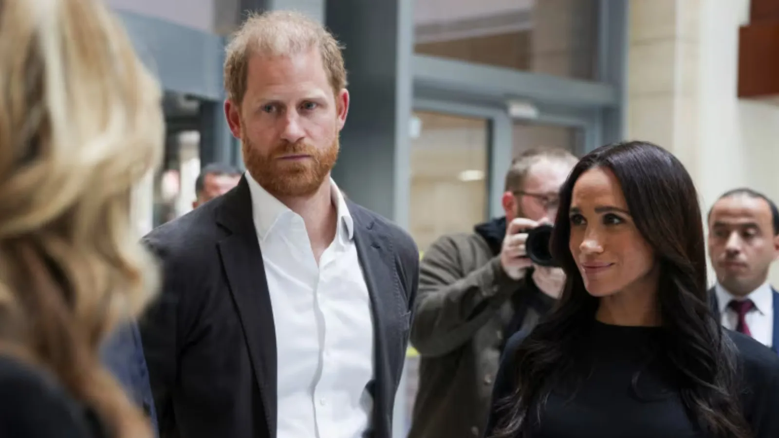 Prens Harry'den "eşi Meghan Markle tarafından beyninin yıkandığı" iddialarına yer veren kitaba tepki: Akıl dışı bir komplo
