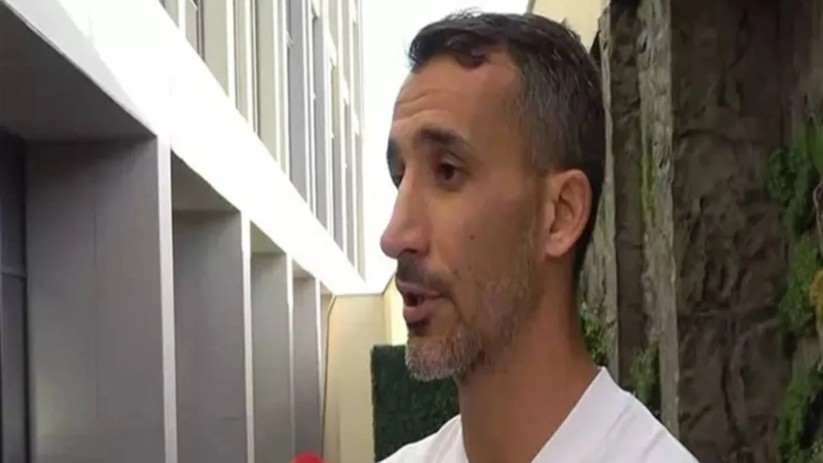 RT @T24spor: Mehmet Topal, Türkiye - Romanya maçı öncesinde yeniden gündem oldu