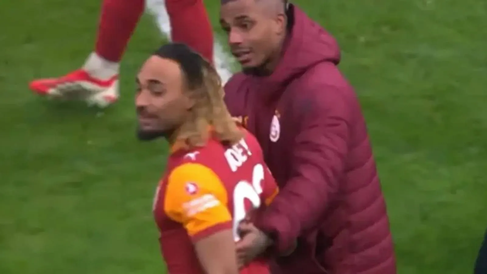 Sacha Boey'in hareketi tepki çekmişti: Lemina'dan açıklama geldi