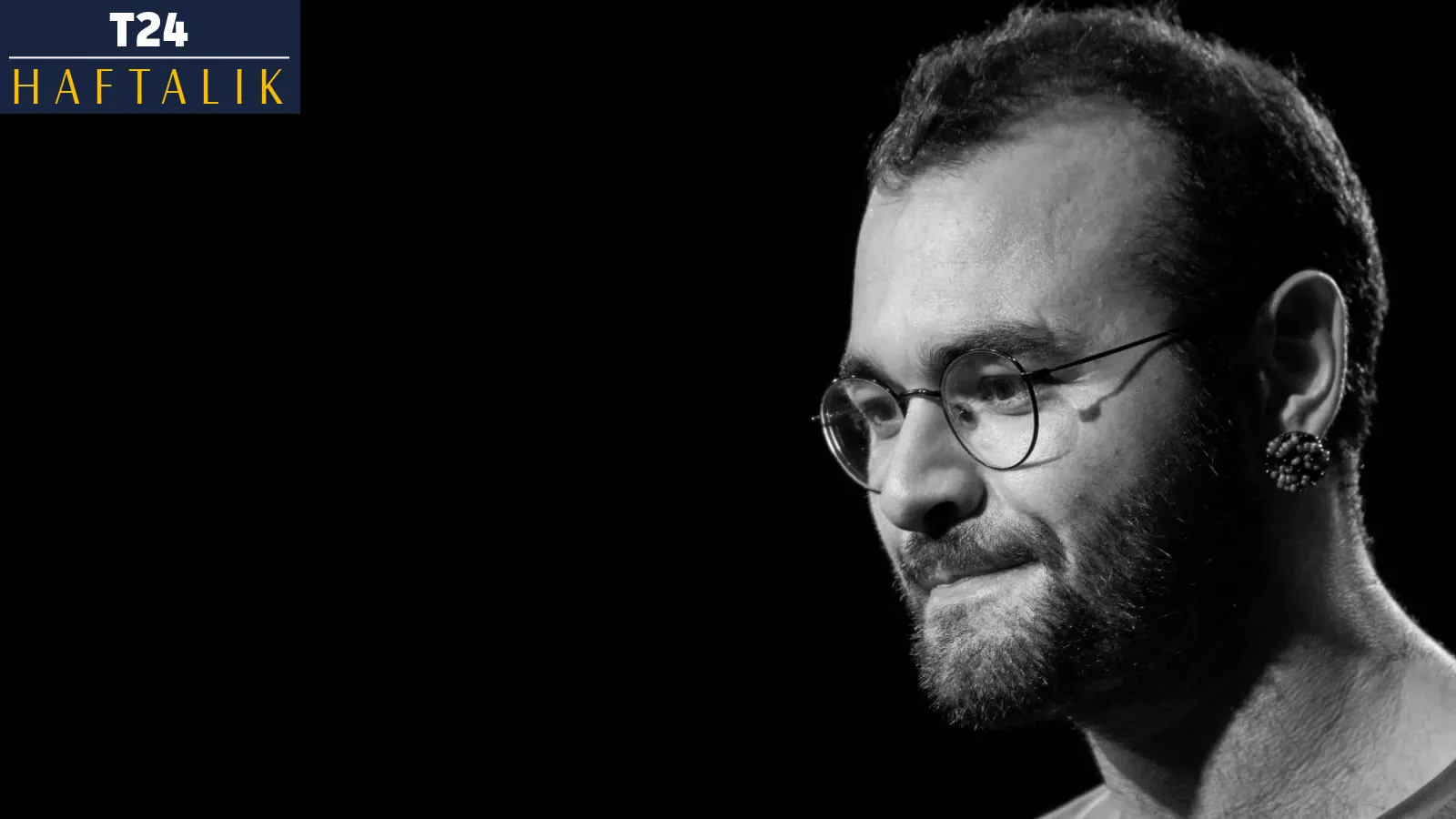 Kırılganlığın suç olduğu bir devrim: Tiyatrocu Egemen Cıgal, Dünyanın En Güçsüz Babası'nı anlatıyor