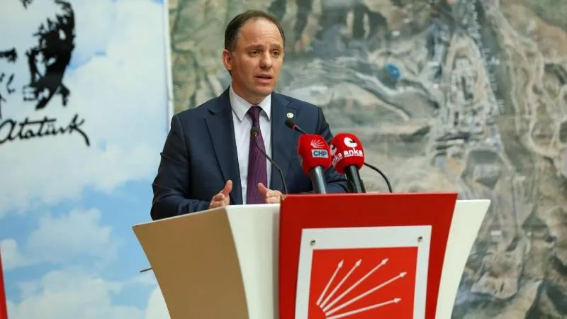 CHP'li Yavuzyılmaz: Zafer Havalimanı üst üste 266 aydır zarar ediyor