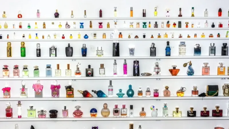 Pahalı parfümden kaçış: Muadil satışları milyarlarca dolara ulaştı!
