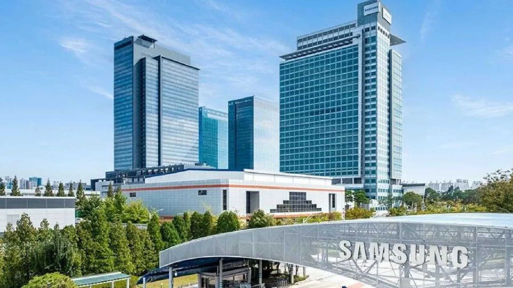 Samsung ve Vodafone, yapay zeka uygulamalarını destekleyen yeni işlemci teknolojisini kullanarak enerji tüketimini azaltmayı planlıyor