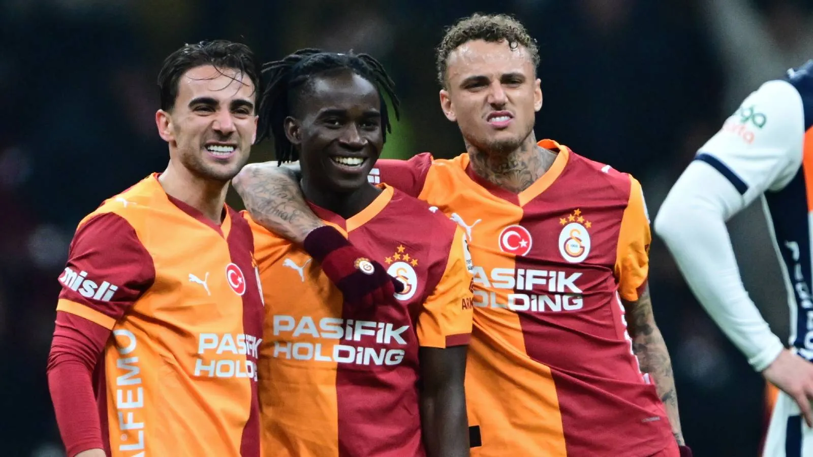 Galatasaray - Başakşehir maçının ardından RAMS Park'ta Şampiyonlar Ligi müziği çaldı