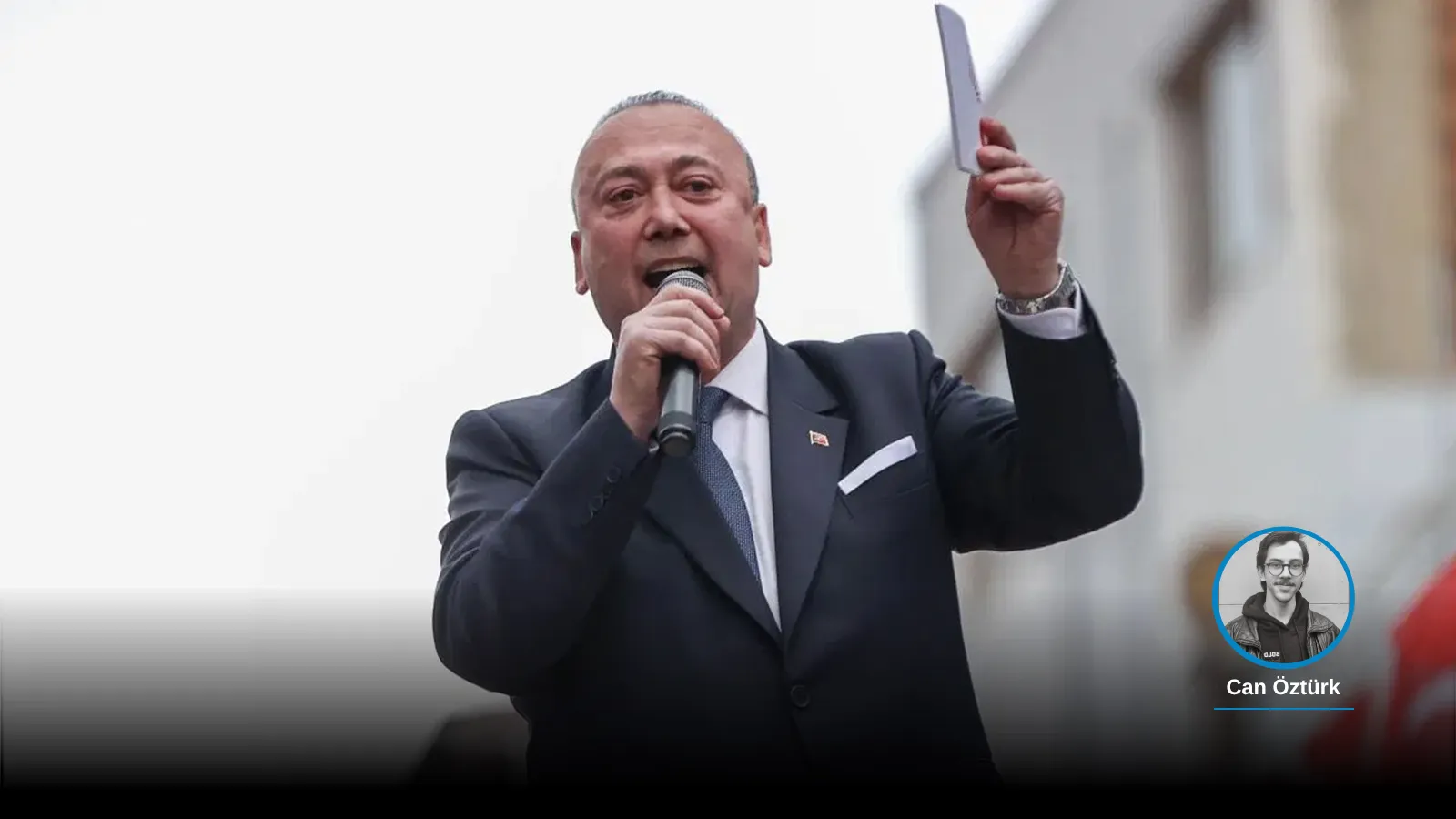 Tutuklanan Uşak Belediye Başkanı Yalım, suçlamaları yanıtladı: 

 Bahsi geçen kadın, bir süre belediyede çalıştı, haberden sonra işten çıkarıldı