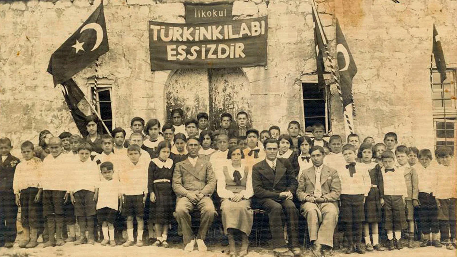 Türk Devrimi bitmedi