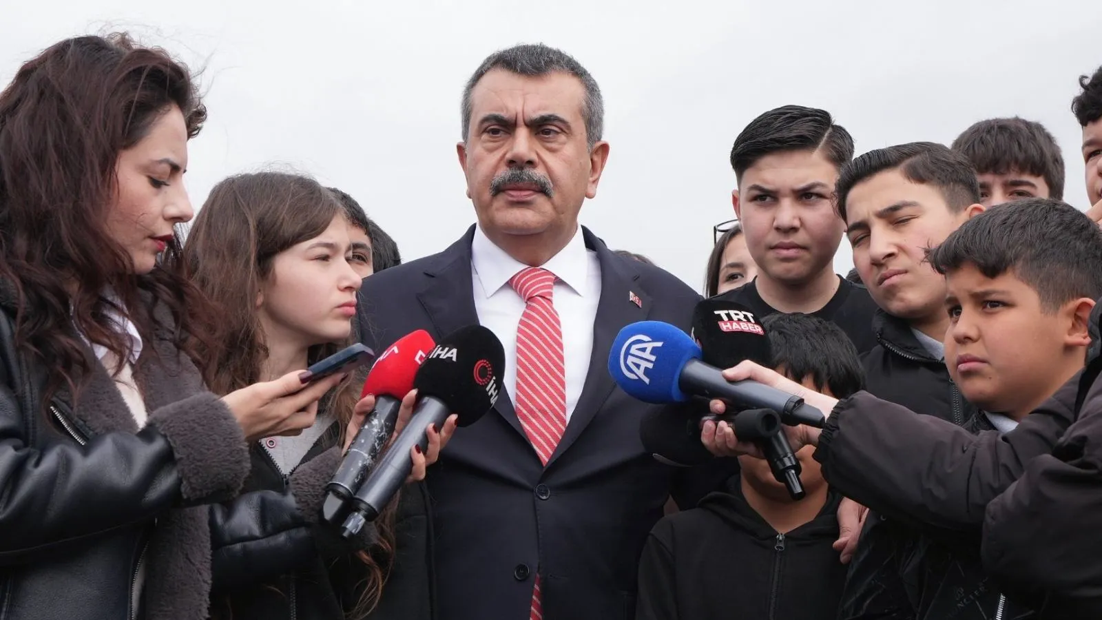 Yusuf Tekin açıkladı: Ara tatillerle ilgili yeni düzenleme!