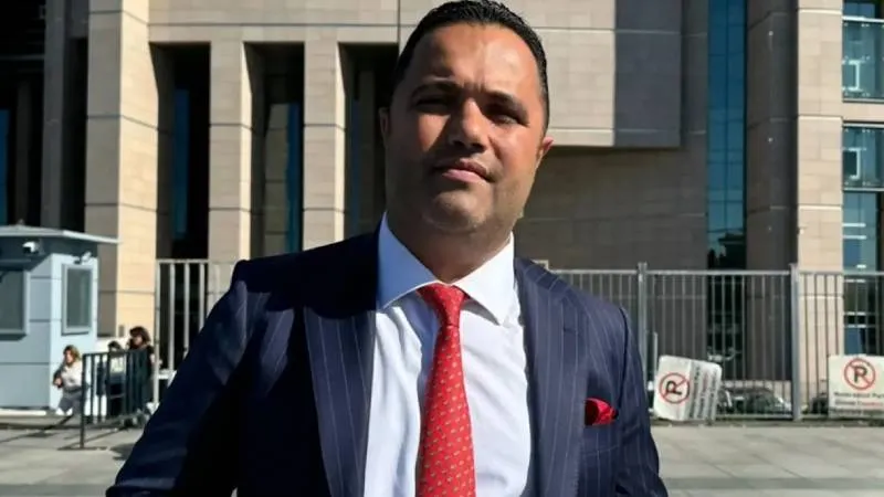 Hukukçu Rezan Epözdemir hakkında "casusluk" ve "FETÖ'ye yardım" suçlarından takipsizlik kararı