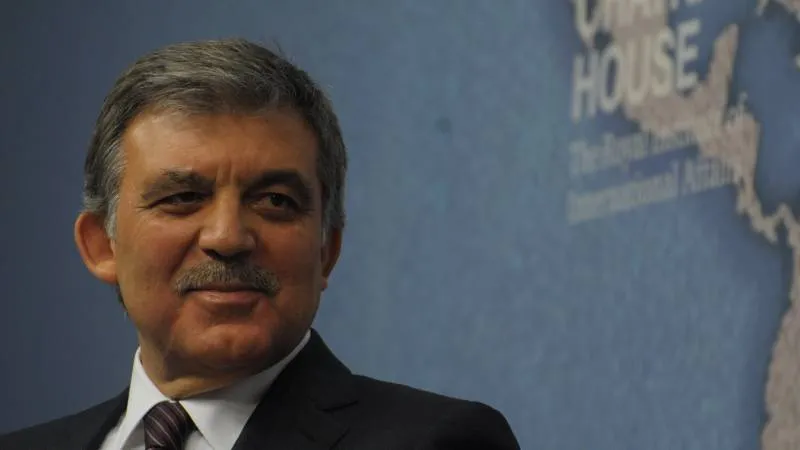 Abdullah Gül, Yunan basınına konuştu: Yunanistan'ın 12 mil iddiası geri çekilirse, Türkiye'nin 'casus belli' kararı da gereksiz hâle gelir