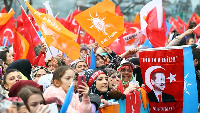 AKP Aydın Kadın Kolları Başkanlığı: Başörtüsü nedeniyle ayrımcılık iddialarını AK Parti ile yan yana getirmeye çalışmak, yakın siyasi tarihi inkâr etmektir