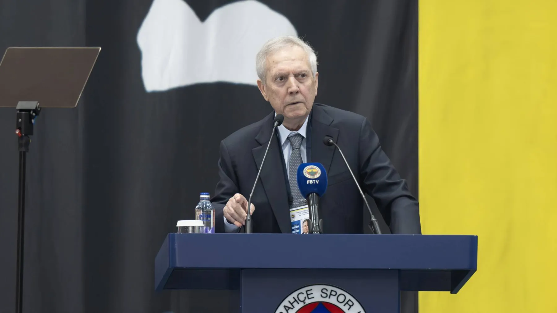 Fenerbahçe'de çarpıcı iddia: Aziz Yıldırım adaylık kararı aldı, teknik direktörünü belirledi!