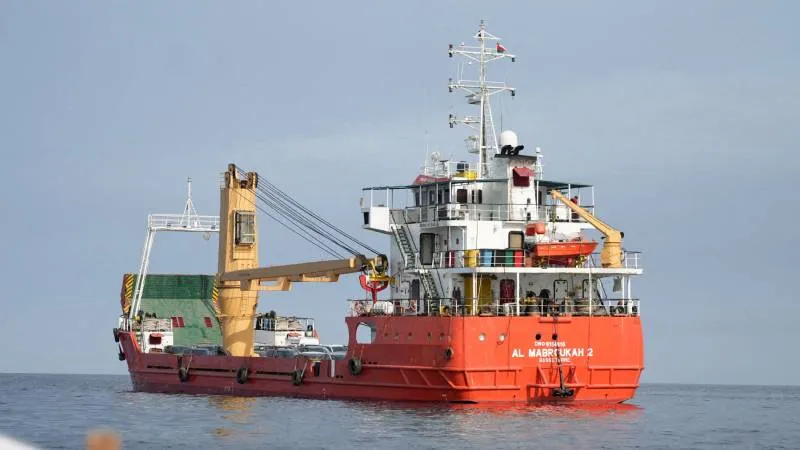 İran, Hürmüz Boğazı yakınlarında iki yük gemisine el koydu