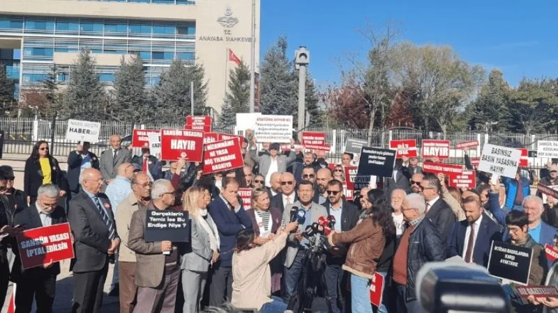 Uluslararası basın örgütlerinden ortak çağrı: Türkiye'de 83 gazetecinin yargılanmasına neden olan 'dezenformasyon yasası' derhal kaldırılsın
