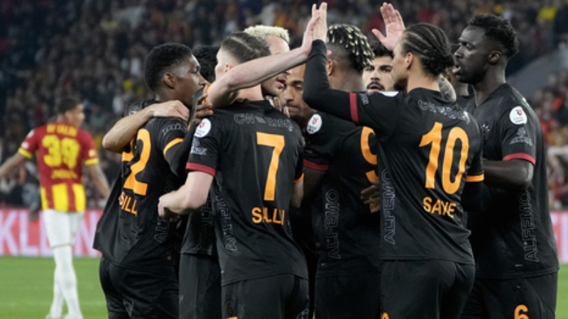 Spor yazarları, Göztepe-Galatasaray maçını yorumladı: "Bundan sonra şampiyonluğu kaybetmesi mucizelere bağlı"