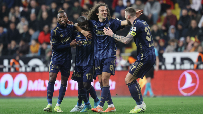 Spor yazarları, Fenerbahçe’nin Kayserispor galibiyetini yorumladı: “Dünya’nın dörtte üçünü sular kaplıyor, dörtte birini de Kante!”