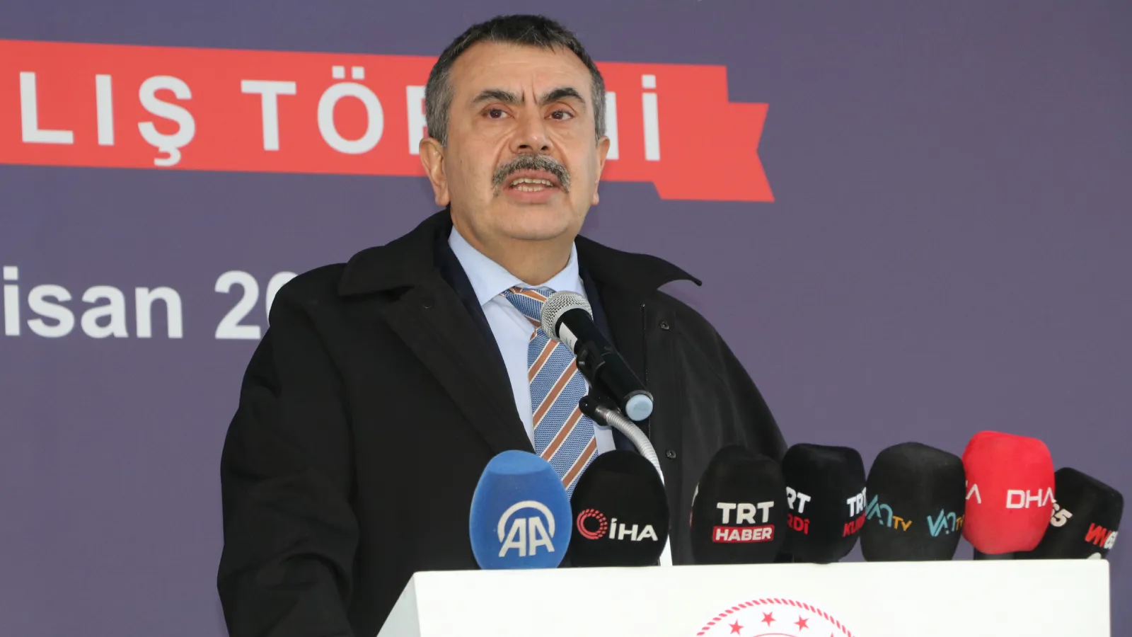 Bakan Yusuf Tekin'den 