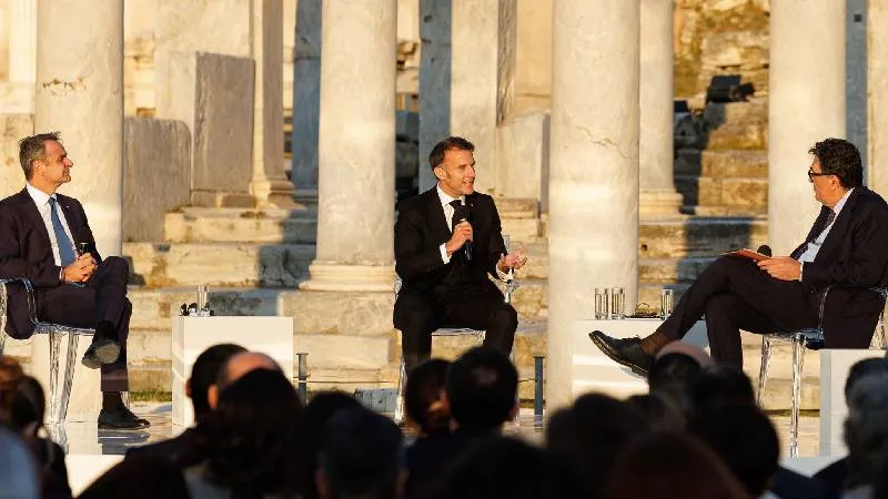 Macron'dan Atina'da "Yunanistan'ın Ege'de egemenliği riske girerse ne yaparsınız?" sorusuna yanıt: Burada olacağız