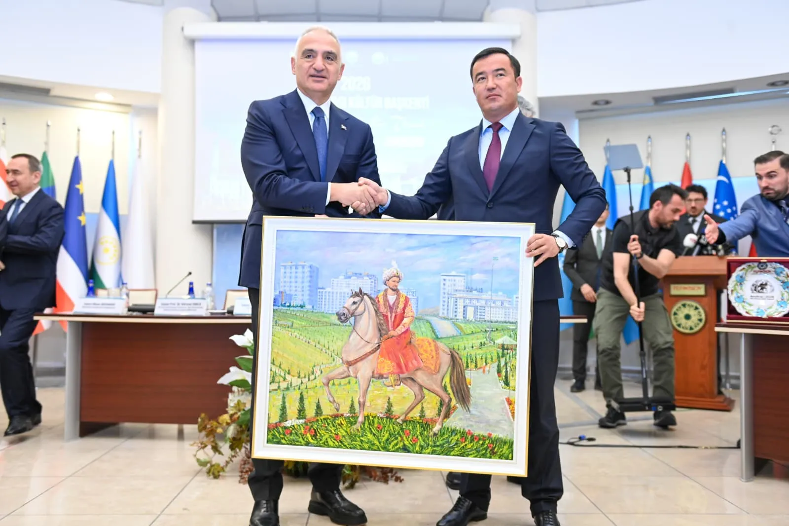 Bakan Ersoy kültür başkenti Andican'da