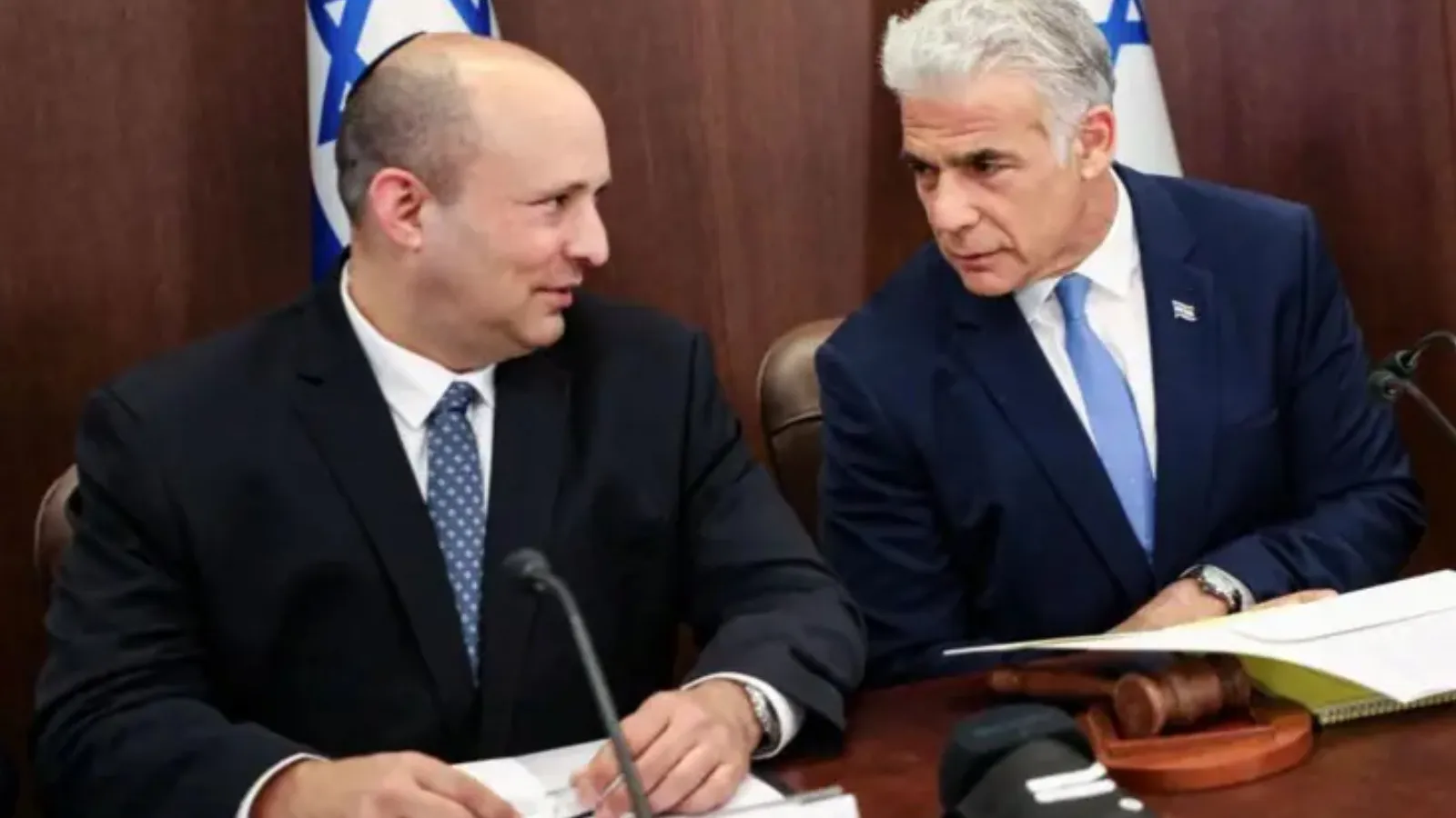 İsrail'de iki eski başbakandan seçimde Netanyahu'ya karşı birlik