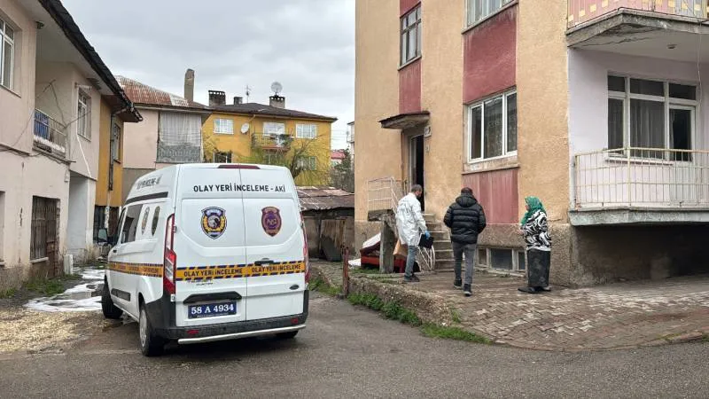 Boşanma aşamasındaki eşini bıçaklayıp, üzerine kapıyı kilitleyerek kaçtı!