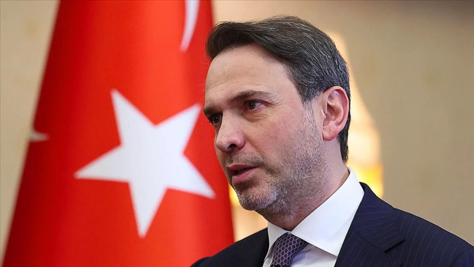 Bakan Bayraktar: Eşel mobil olmasaydı akaryakıtta üç haneli rakamları görebilirdik; petrol ve doğalgaz arzında sıkıntı görünmüyor