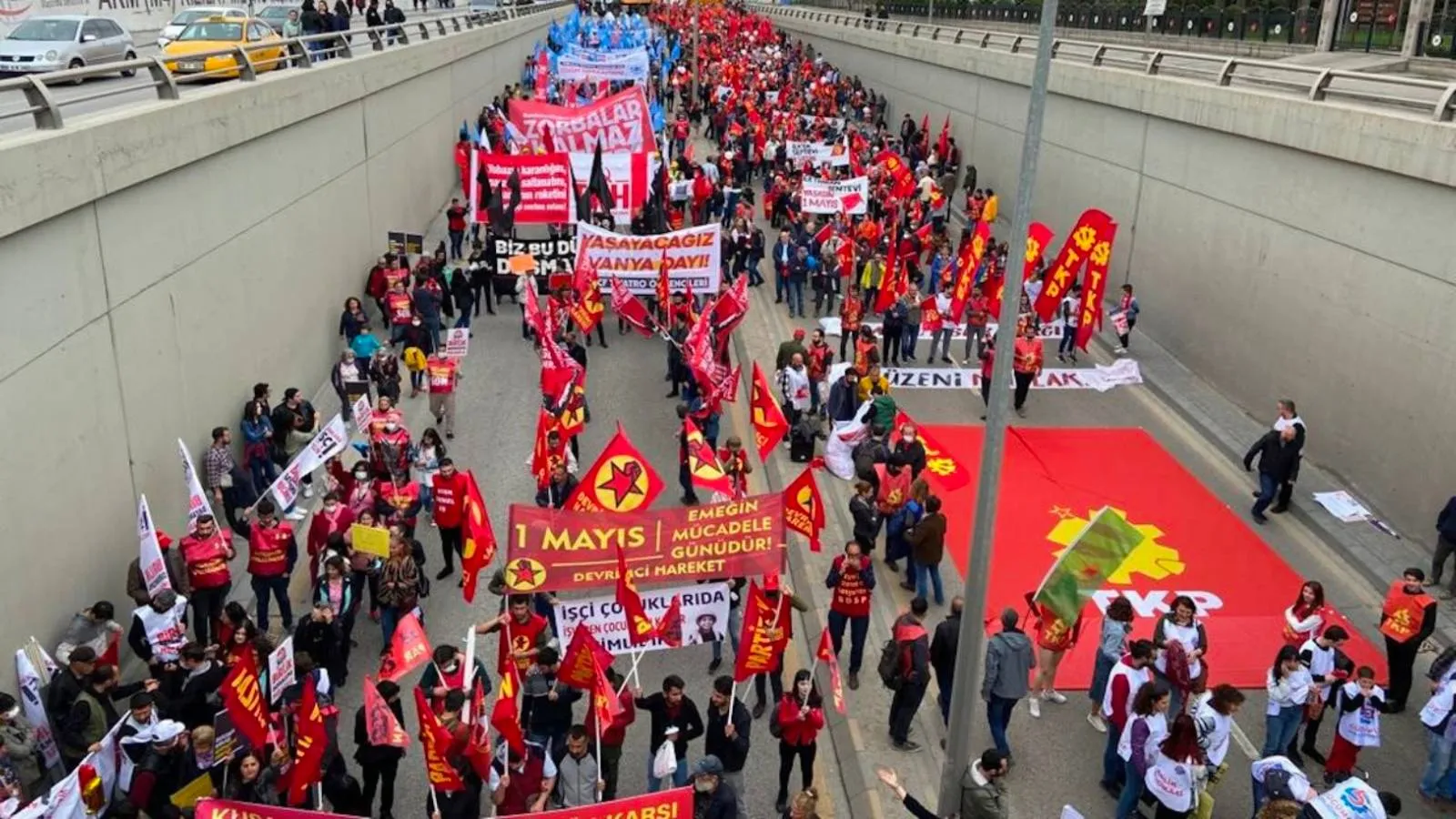 Emniyet duyurdu: 1 Mayıs'ta Ankara'da bazı yollar trafiğe kapatılacak