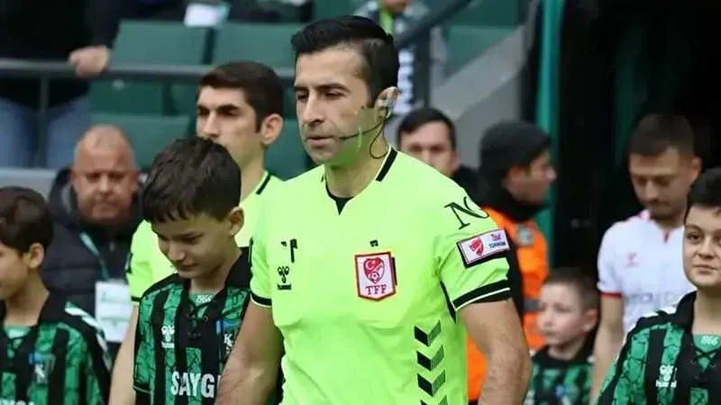 RT @T24spor: Fenerbahçe-Çaykur Rizespor maçının VAR’ı Davut Dakul Çelik oldu