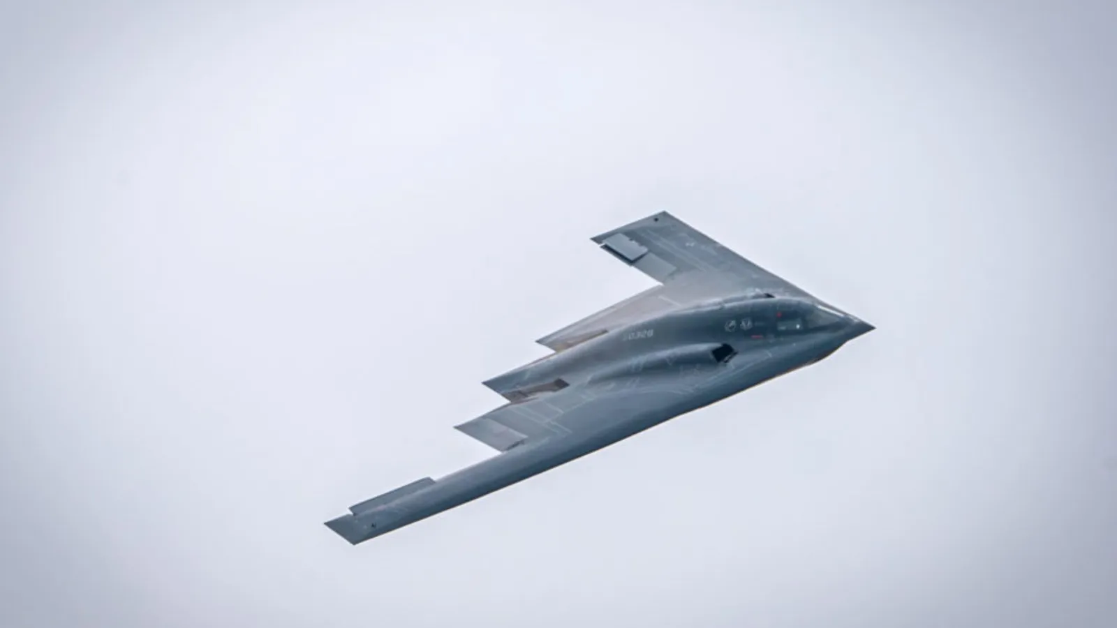 ABD Özel Kuvvetleri İran'da düşen uçağın pilotunu bulmak için zamanla yarışıyor