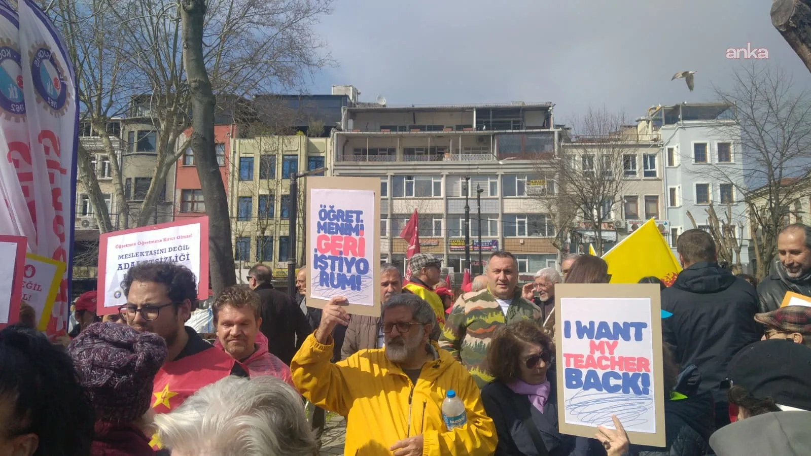 İtalyan Lisesi öğretmenlerinin protestosu: Bakanlık, özel okulları sadece ticari işletmeler olarak görmekten vazgeçmelidir