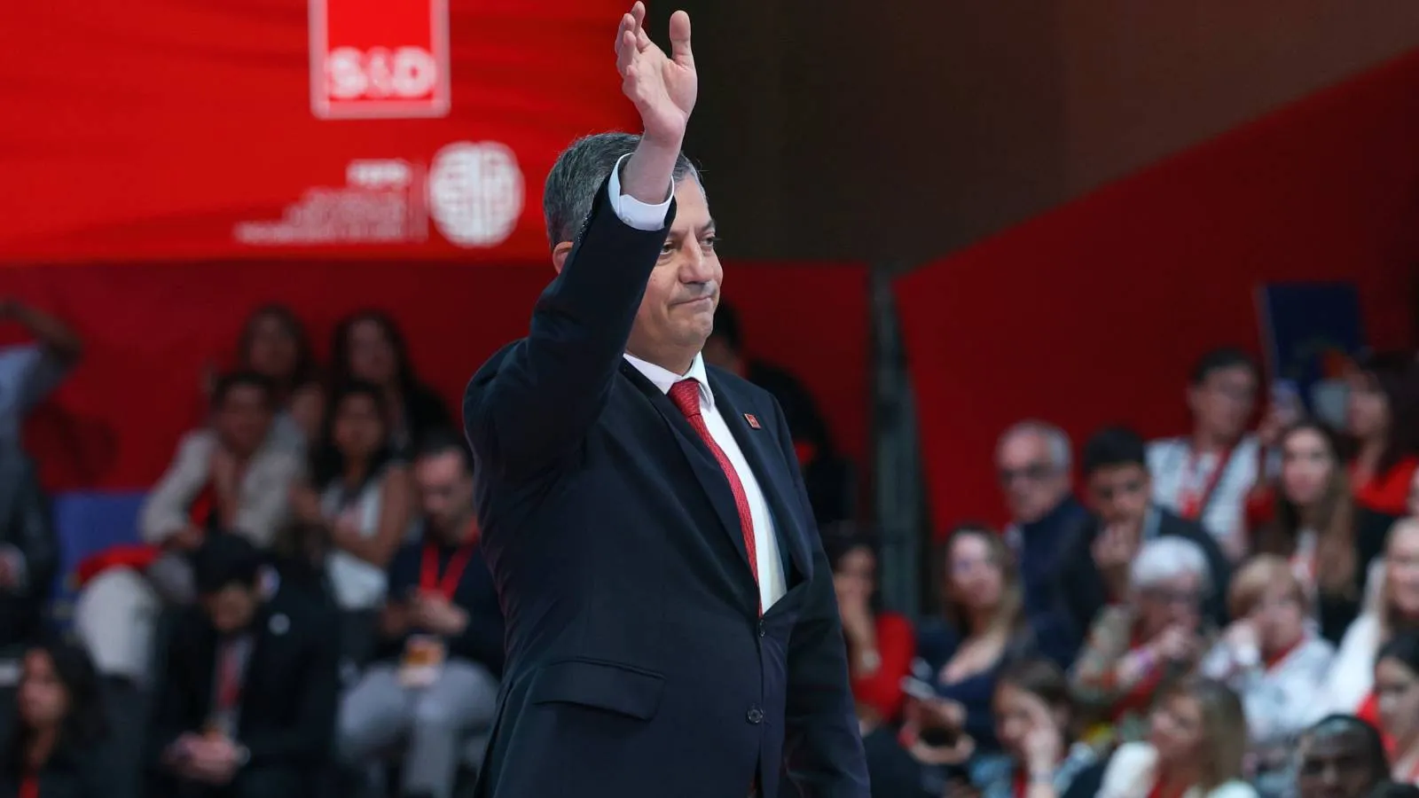 CHP lideri Özel: 4 Mayıs'tan itibaren fiilen seçim kampanyası başlatıyoruz; sandık, Ekim 2027'de kurulacak
