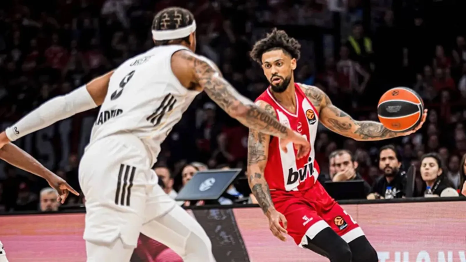 EuroLeague'de Olympiakos, play-off'u garantileyen ilk takım oldu