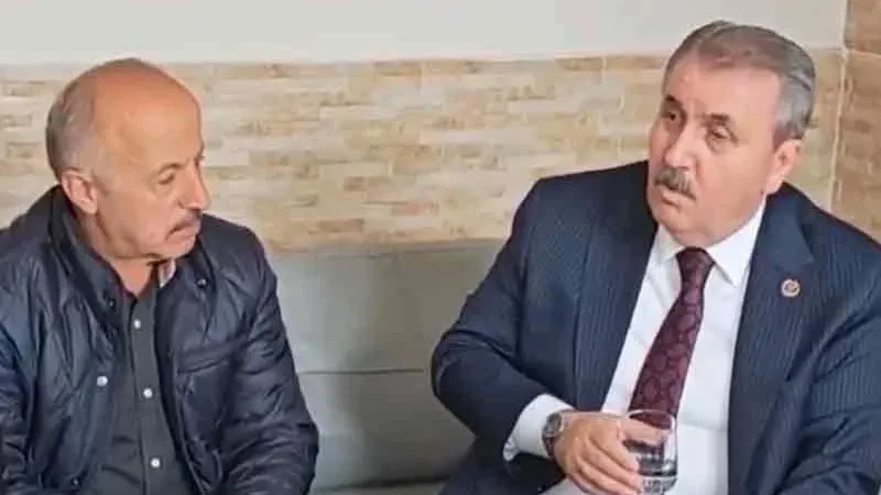 BBP lideri Destici: Fenerbahçeli olarak 20 yıldır Trabzonspor'un genel kurul üyesiyim, bu yapıya karşı mücadele etmeliyiz