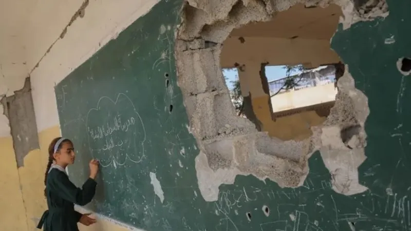 Gazze'de enkaza dönen binalarda eğitim mücadelesi devam ediyor