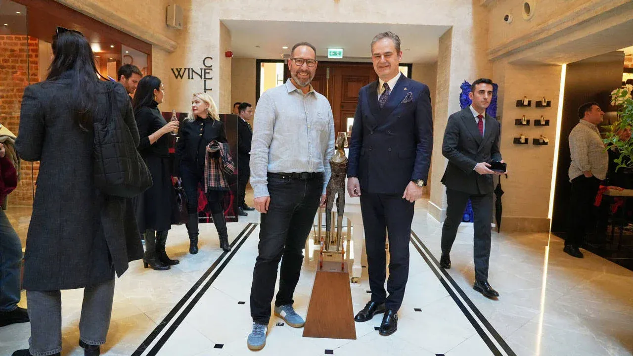 Ekber Sürsal’ın eserleri, nisan ayı boyunca sanatseverlerle