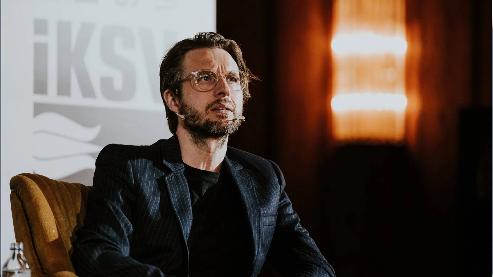 ️Oslo üçlemesiyle gönüllere girdi, hem doktor hem oyuncu: Joachim Trier'in prensi Danielsen Lie İstanbul'da