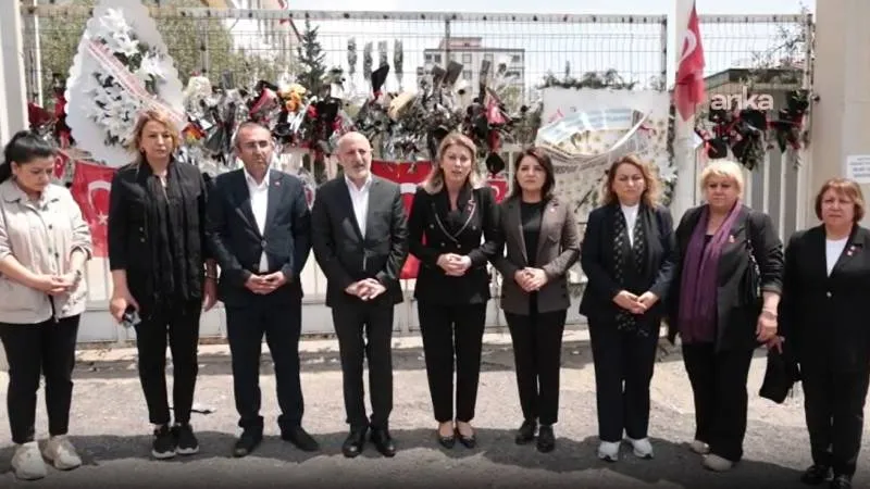 CHP heyeti Kahramanmaraş'ta: Okul saldırısında hayatını kaybedenlerin aileleri, çocuklarının şehit sayılmasını istiyor