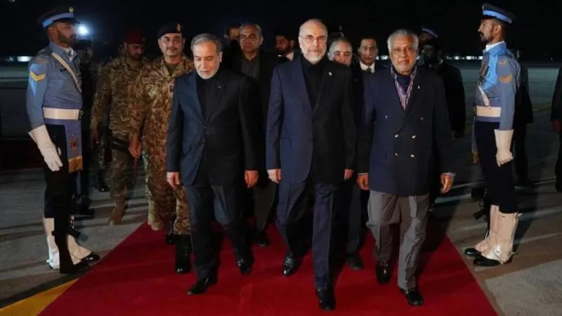 İslamabad'da kritik gün; ABD ve İran heyetleri müzakere masasında 

İran heyeti 71 kişiden oluşuyor; havaalanında çiçeklerle karşılandılar 

İran Meclis Başkanı Galibaf: İyi niyetimiz var ama güvenimiz yok