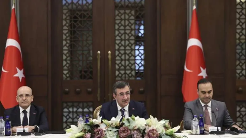 Cumhurbaşkanlığı Külliyesi'nde yabancı basına "uluslararası yatırım" toplantısı; Bakan Şimşek: Büyük bir bölgesel finans ve ticaret merkezi olmak istiyoruz