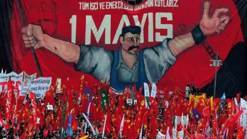 Devleti halka patron, halkı devlete işçi olan bir dünyada…