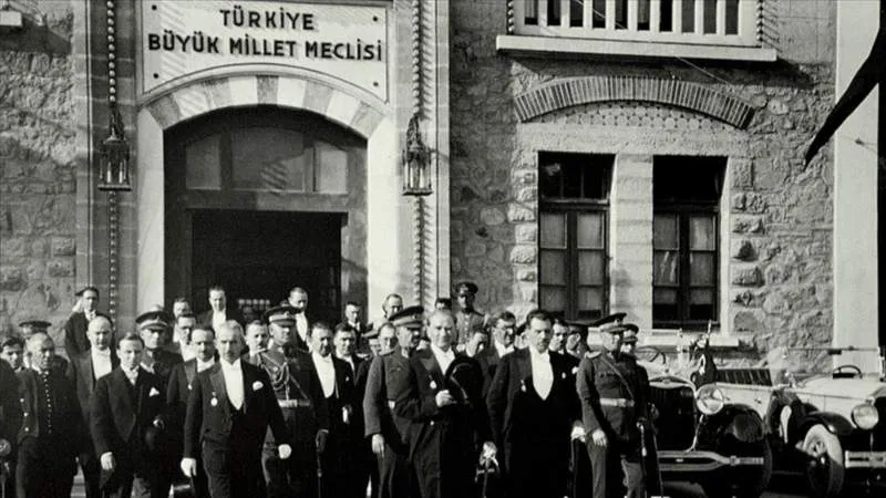 1. Meclis’i gerçekten bilmek...
