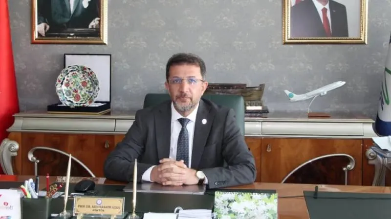 Şırnak Üniversitesi rektörü Alkış: Münafık milletvekilleri havlayıp kudursa da ben eski Cumhuriyet'in hastalıklı düzenin rektörü değilim!